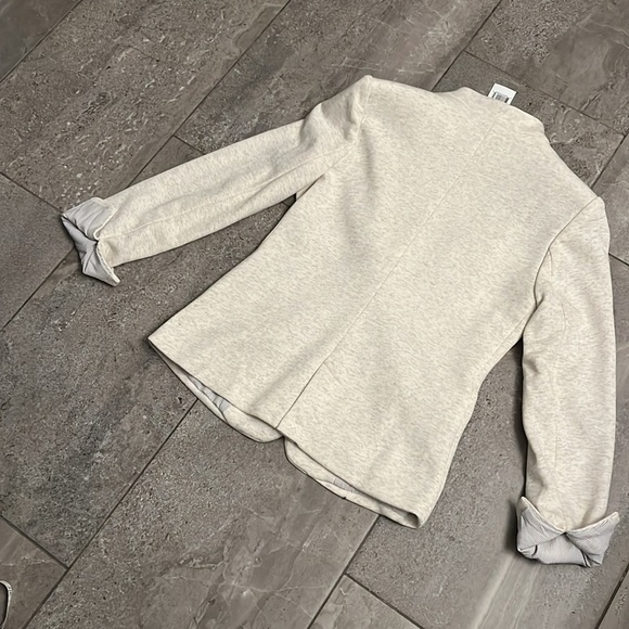 Gibsonlook Notch Collar Blazer Oatmeal NWT - Picture 10 of 10